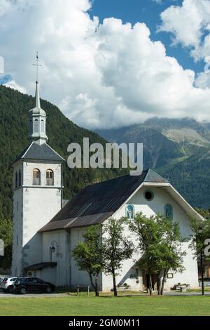 FRANCIA HAUTE-SAVOIE (74) SERVOZ, CHIESA Foto Stock