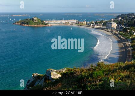 FRANCE.BRITTANY.COTES D'ARMOR(22) TREBEURDEN.THE PINK GRANITE COAST.TRESMEUR BEACH.(FOTO NON DISPONIBILE PER CALENDARIO O CARTOLINA) Foto Stock