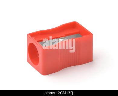 Affilatore a matita di plastica rosso isolato su bianco Foto Stock