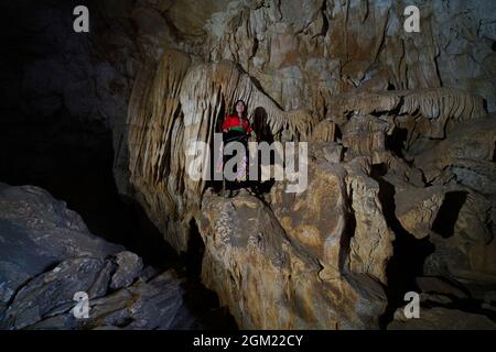 Kho Chua la grotta in Tua Chua distretto Dien Bien provincia nord Vietnam Foto Stock