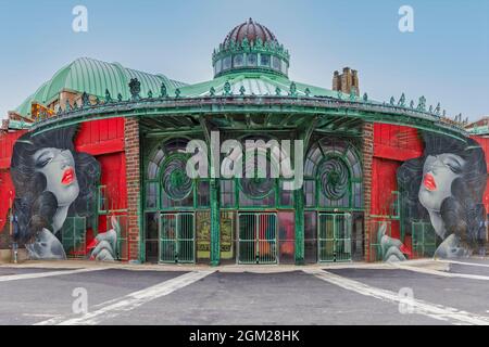 Giostra di Asbury Park - Vista della storica Carousel House di Asbury Park. Questa immagine è disponibile sia a colori che in bianco e nero. Per visualizzare addi Foto Stock