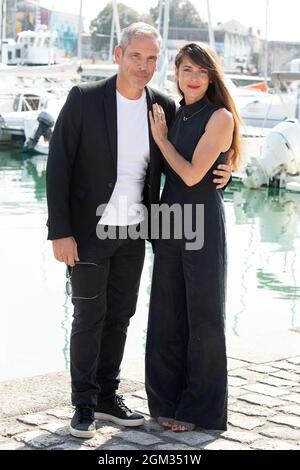 Medi Sadoun e Audrey Dana partecipano alla Fotocall L ami qui n existe pas durante il 23° Festival di fiction televisiva a la Rochelle, il 16 settembre 2021 a la Rochelle, Francia. Foto di David Niviere/ABACAPRESS.COM Foto Stock