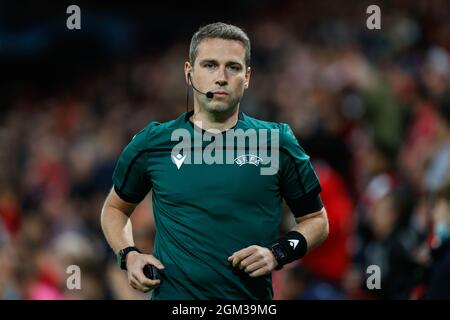 Liverpool, Regno Unito. 15 settembre 2021. UEFA ufficiale in Anfield durante il Gruppo B - Liverpool FC vs AC Milan, UEFA Champions League partita di calcio a Liverpool, Inghilterra, Settembre 15 2021 credito: Independent Photo Agency/Alamy Live News Foto Stock