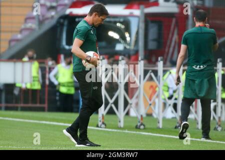 ISTANBUL, TURCHIA - SETTEMBRE 16: Arbitro Matej Jug durante la partita della UEFA Europa League tra Galatasaray e Lazio Roma al Türk Telekom Stadyumu il 16 Settembre 2021 a Istanbul, Turchia (Foto di /Orange Pictures) Foto Stock