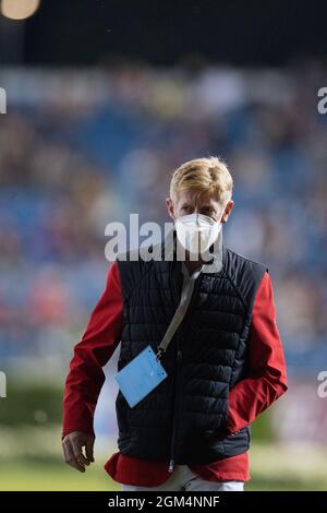 Aquisgrana, Germania. 16 settembre 2021. CHIO, Jumping, Coppa delle nazioni: Il ferito pilota Marcus Ehning dalla Germania lascia lo stadio. Credit: Rolf Vennenbernd/dpa/Alamy Live News Foto Stock