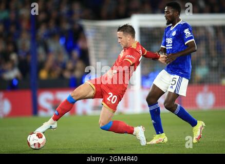 Leicester, GBR. 16 settembre 2021. Piotr Zielinski di Napoli e Onyinye Ndidi Leicester City durante Leicester City contro Napoli, UEFA Europa League Football match, King Power Stadium, Leicester, UK-16 Sep 2021 Credit: Michael Zemanek/Alamy Live News Foto Stock