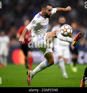 Milano, Italia. 15 settembre 2021. Dani Carvajal del Real Madrid CF controlla la palla durante la partita di calcio UEFA Champions League tra FC Internazionale e Real Madrid CF. Credit: Nicolò campo/Alamy Live News Foto Stock