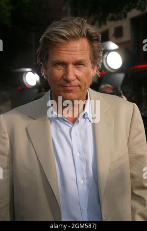 Jeff Bridges 7/22/03 Seabiscuit al Mann Village Theatre, Westwood Foto di Izumi Hasegawa/HNW/PictureLux Foto Stock