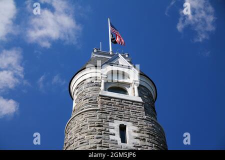 La storica torre del Castello Belvedere in Central Park a New York City Foto Stock