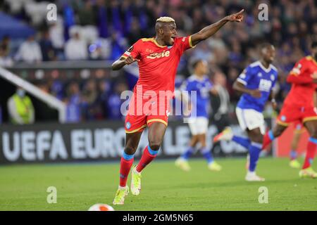 Leicester, Regno Unito. 16 settembre 2021: Victor Osimhen di SSC Napoli gesticola durante la partita della UEFA Europa League tra Leicester City e SSC Napoli al King Power Stadium di Leicester giovedì 16 settembre 2021. Credit: MI News & Sport /Alamy Live News Foto Stock