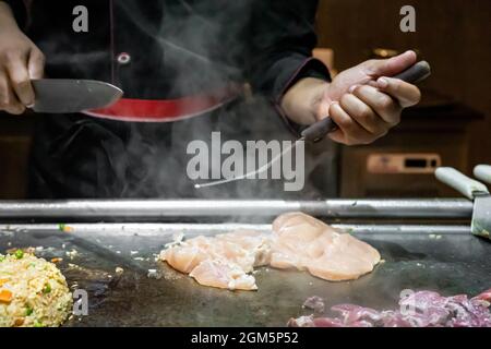 Hibachi cibo viene preparato in Punta Cana Repubblica Dominicana. Foto Stock