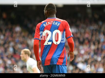 LONDRA, INGHILTERRA - 11 SETTEMBRE 2021: Christian Benteke Liolo of Palace raffigurato durante la partita della Premier League 2021/22 tra il Crystal Palace FC e il Tottenham Hotspur FC a Selhurst Park. Copyright: Cosmin Iftode/Picstaff Foto Stock