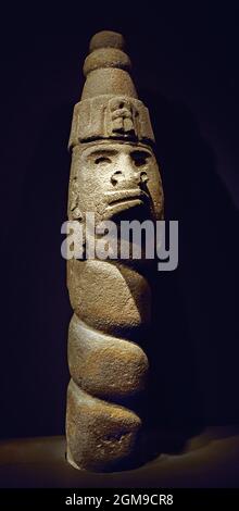 Statua del vento azteco dio Ehécatl , altezza 195 cm (roccia vulcanica), Rautenstrauch - Joest Museum1480-1519 ( ha giocato un ruolo importante nei miti della creazione azteca, è stato messo il sole e la luna in movimento dal suo soffio. Dio dell'agricoltura, producendo vortici che hanno spazzato le strade per gli dei pioggia. ) Aztec (Aztechi, cultura mesoamericana, Messico centrale dal 1300 al 1521 (XIV-XVI secolo), Impero azteco, Tenochtitlan, città-stato della Mexica , Tenochca, Texcoco, Tlacopan, ) Foto Stock