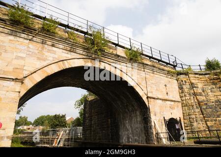Il ponte ferroviario Skerne. Il ponte ferroviario più vecchio. Darlington, Contea di Durham, Inghilterra. Progettato Ignatius Bonomi. 1824 Foto Stock