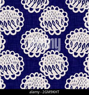 Indigo blu fiore blocco stampa tinta tessuto di lino sfondo. Campione giapponese di ripetizione batik tessuto senza cuciture. Sfocatura floreale organica afflosciata Foto Stock