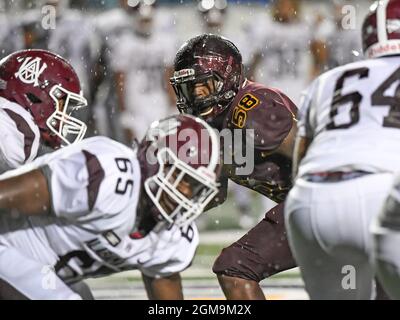 Daytona Beach, Florida, Stati Uniti. 16 settembre 2021. Bethune Cookman difensiva del cavaliere Jarell (58) durante la prima metà della partita di football NCAA tra i Bulldogs dell'Alabama A&M e i Bethune Cookman Wildcats al Daytona Stadium di Daytona Beach, Florida. Romeo T Guzman/CSM/Alamy Live News Foto Stock