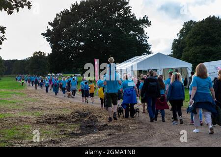 Arley Hall & Gardens-5k Sunset Walk per raccogliere soldi per San Rocco, l'ospedale locale per le persone a cui è stata diagnosticata una malattia che limita la vita Foto Stock
