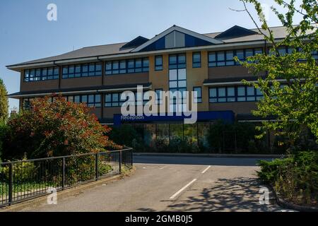 Staines, Surrey, Regno Unito. 8 Settembre 2021. L'ex sede del gas britannico a Staines è stata chiusa in modo permanente. Credit: Maureen McLean/Alamy Foto Stock