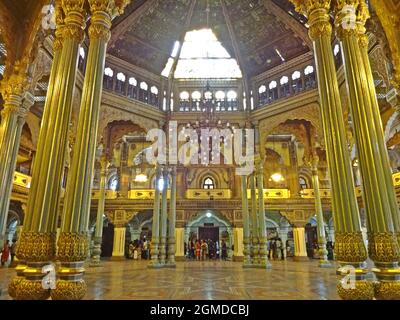 Interno del Palazzo Amba Vilas (Palazzo Mysore) karnataka india Foto Stock