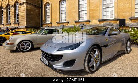 2019 Ferrari Portofino ‘RE 69 RWJ’ in mostra al Concours d'Elegance tenutosi a Blenheim Palace il 5 settembre 2021 Foto Stock