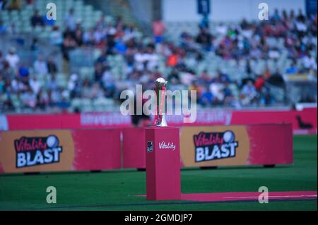 Birmingham, Regno Unito. 18 settembre 2021. Il trofeo Vitality Men's T20 Blast Finals Day 2021 2 x semifinali, poi finale Edgsbaston Cricket Ground Birmingham Credit: SPP Sport Press Photo. /Alamy Live News Foto Stock