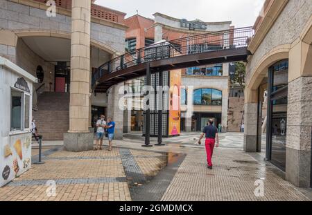 Forum Aveiro, complesso commerciale con negozi e un'area ristoro, Aveiro, Portogallo. Foto Stock