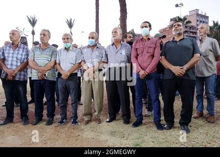 Saida, Libano. 17 settembre 2021. L'Organizzazione popolare Nasserista celebra il 39° anniversario della fondazione del fronte Nazionale Libanese di resistenza, Saida, Libano, settembre 17 2021. Il movimento di LNRF (Jabhat al-Muqawama al-Wataniyya al-Lubnaniyya in arabo) è stato fondato il 16 1982 settembre, lo stesso giorno l'esercito israeliano è entrato in West Beirut.(Elisa Gestri/Sipa USA) Credit: Sipa USA/Alamy Live News Foto Stock