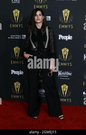 Kathryn Hahn arriva alla Emmys Performers Nominee Celebration a Los Angeles, California, il 17 settembre 2021. (Foto di Conor Duffy/Sipa USA) Foto Stock