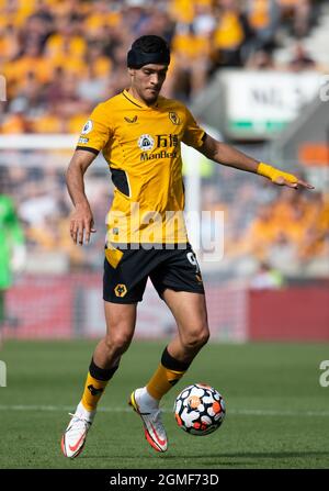 Wolverhampton, Regno Unito. 18 settembre 2021. Wolverhampton Raul Jimenez durante la partita della Premier League tra Wolverhampton Wanderers e Brentford a Molineux, Wolverhampton, Inghilterra, il 18 settembre 2021. Foto di Andrew Aleksiejczuk/prime Media Images. Credit: Prime Media Images/Alamy Live News Foto Stock