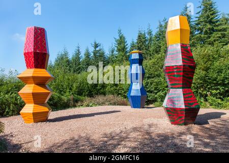 Sentiero di Sluplture temporanea Foresta di Dean Gloucestershire. Foto Stock