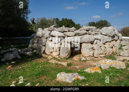 Biniac - L 'Argentina occidental, navata di sepoltura di pianta circolare, Alaior, Minorca, Isole Baleari, Spagna. Foto Stock