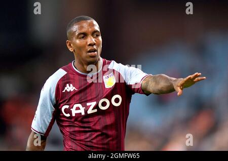 Ashley Young di Aston Villa durante la partita della Premier League a Villa Park, Birmingham. Data foto: Sabato 18 settembre 2021. Foto Stock