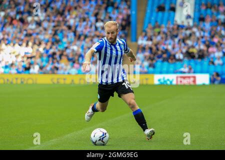 Sheffield, Regno Unito. 18 settembre 2021. Barry Bannan #10 di Sheffield Mercoledì in palla a Sheffield, Regno Unito il 9/18/2021. (Foto di James Heaton/News Images/Sipa USA) Credit: Sipa USA/Alamy Live News Foto Stock