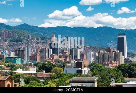 Medellin, Antioquia. Colombia - 17 settembre 2021 - Panoramica della città. È un comune della Colombia, capitale del dipartimento di Antioquia. Foto Stock