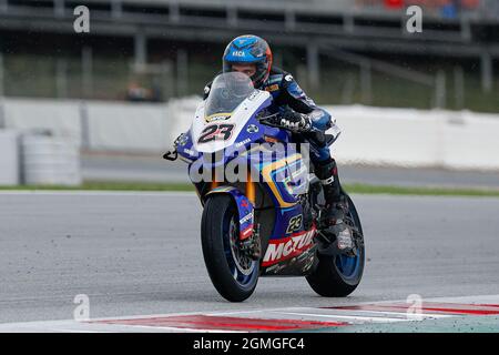 Christophe Ponsson di Gil Motor Sport ? Yamaha con Yamaha YZF R1 durante la gara 1 di Hyundai N Catalunya WorldSBK Round del Campionato Mondiale Superbike FIM al Circuit de Catalunya di Barcellona, Spagna. Foto Stock