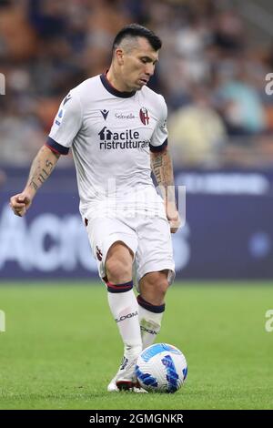 Milano, 18 settembre 2021. Gary Medel del Bologna FC durante la serie A a a Giuseppe Meazza, Milano. Il credito d'immagine dovrebbe essere: Jonathan Moscrop / Sportimage Foto Stock