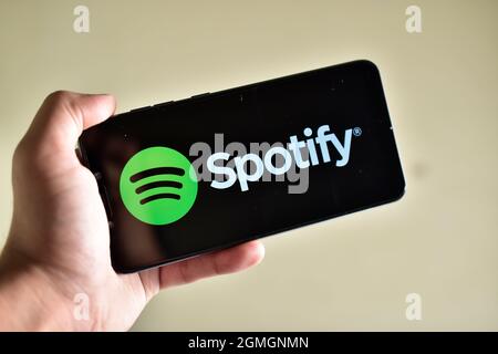 Delhi, India, 23 ottobre 2019: Logo Spotify su smartphone, applicazione per streaming musicale Spotify Foto Stock