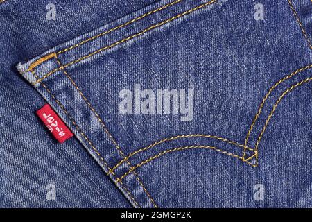 New Delhi, India, 30 ottobre 2019:- Levi's tag sui jeans Foto Stock