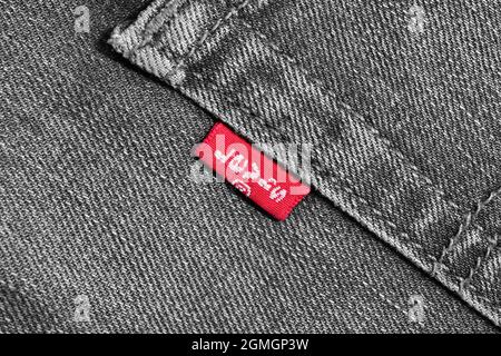New Delhi, India, 30 ottobre 2019:- Levi Tag su jeans Denim Foto Stock