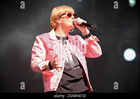 18 Settembre 2021, Leeds, South Yorkshire, U.K: Hazel Dean Performing at , Lets Rock 80s , Leeds , UK , 18.09.2021 (Credit Image: © Robin Burns/ZUMA Press Wire) Foto Stock