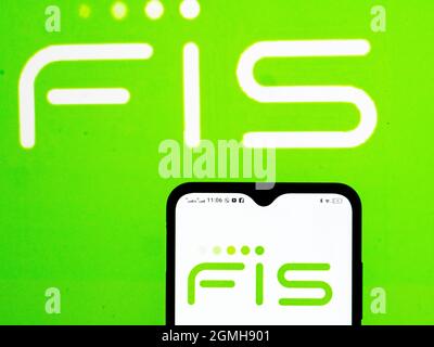 In questa foto è illustrato il logo Fidelity National Information Services (FIS, Inc.) visualizzato sullo smartphone Foto Stock