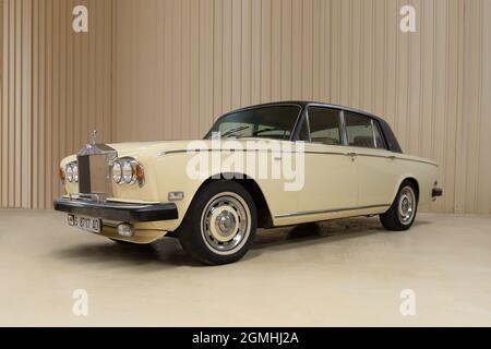 GALDAMES, SPAGNA-8 AGOSTO 2021: 1979 Rolls-Royce Silver Shadow II in Torre Loizaga (Miguel de la Via) Museo dell'automobile Foto Stock