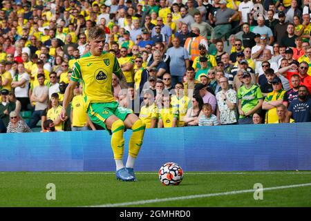 Norwich, Regno Unito. 18 settembre 2021. Brandon Williams di Norwich City con la palla durante la partita della Premier League tra Norwich City e Watford a Carrow Road il 18 settembre 2021 a Norwich, Inghilterra. (Foto di Mick Kearns/phcimages.com) Credit: PHC Images/Alamy Live News Foto Stock