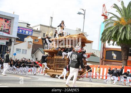 Osaka, Giappone. 19 Settembre 2021. Il tradizionale Kishiwada 'Danjiri Festival' nella città di Kishiwada, nella prefettura di Osaka, in Giappone, è stato cancellato nel 2020 a causa dell'infezione da COVID-19. Molti spettatori lungo la strada si sono astenuti dal guardare il festival tra le misure di controllo delle infezioni. Il 19 settembre 2021 a Tokyo, Giappone. (Foto di Kazuki Oishi/Sipa USA) Credit: Sipa USA/Alamy Live News Foto Stock