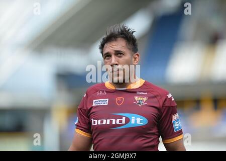 Huddersfield, Regno Unito. 19 Settembre 2021. Nathaniel Peteru (34) di Huddersfield Giants durante la lega di Rugby Betfred Super League Huddersfield Giants vs Leigh Centurions al John Smith's Stadium, Huddersfield, Regno Unito Credit: Dean Williams/Alamy Live News Foto Stock