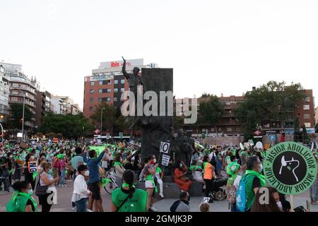 Madrid, Spagna. 18 settembre 2021. Dimostrazione anti-corrida per l'abolizione della corrida di fronte all'arena di Las Ventas il 18 2021 settembre. La manifestazione è stata organizzata dal partito per i diritti degli animali PACMA. (Foto di Alvaro Laguna/Pacific Press/Sipa USA) Credit: Sipa USA/Alamy Live News Foto Stock