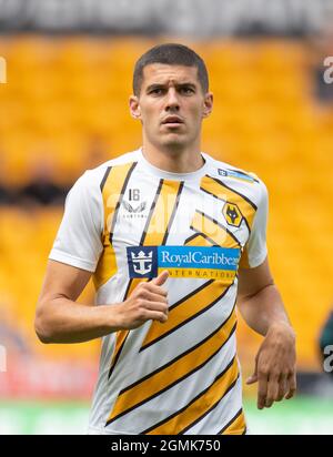 Wolverhampton, Regno Unito. 18 settembre 2021. Wolverhampton Conor Coady durante la partita della Premier League tra Wolverhampton Wanderers e Brentford a Molineux, Wolverhampton, Inghilterra, il 18 settembre 2021. Foto di Andrew Aleksiejczuk/prime Media Images. Credit: Prime Media Images/Alamy Live News Foto Stock