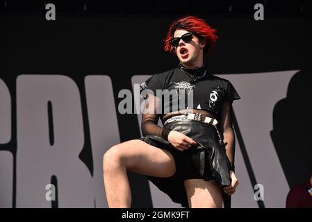 Las Vegas, Stati Uniti. 18 settembre 2021. Yungblud si esibisce al Daytime Stage al iHeartRadio Music Festival 2021 all'AREA15 il 18 settembre 2021 a Las Vegas, Nevada. Foto: Casey Flanigan/imageSPACE/Sipa USA Credit: Sipa USA/Alamy Live News Foto Stock