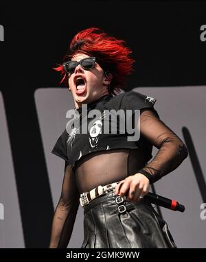 Las Vegas, Stati Uniti. 18 settembre 2021. Yungblud si esibisce al Daytime Stage al iHeartRadio Music Festival 2021 all'AREA15 il 18 settembre 2021 a Las Vegas, Nevada. Foto: Casey Flanigan/imageSPACE/Sipa USA Credit: Sipa USA/Alamy Live News Foto Stock