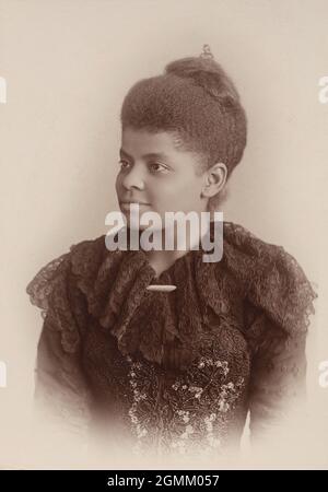 IDA B. Wells-Barnet (1862-1931), giornalista afro-americano, leader dei diritti civili e uno dei fondatori dell'Associazione Nazionale per la promozione delle persone colorate (NAACP), Ritratto testa e spalle, Chicago, Illinois, USA, Sallie E. Garrity, 1893 Foto Stock